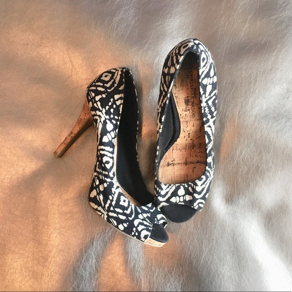 Christian Siriano Shoes - Peep Toe Pumps